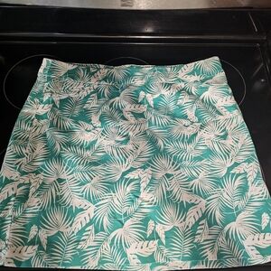 Tropical Green and White Leaf Print Skort